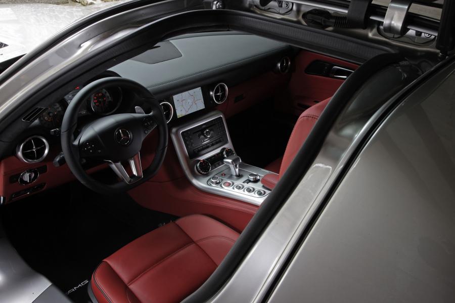  Mercedes-Benz SLS AMG 2010 года  (фото 116 из 526)